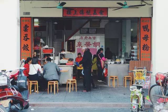 孫金龍與小巷深處的隱藏美食天堂揭秘