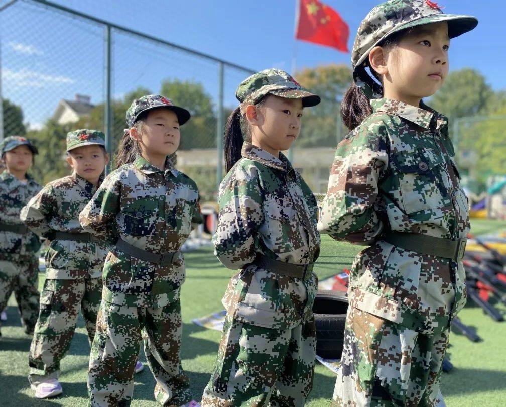 今日軍事熱點與小兵的奇妙軍事日常與友情之旅