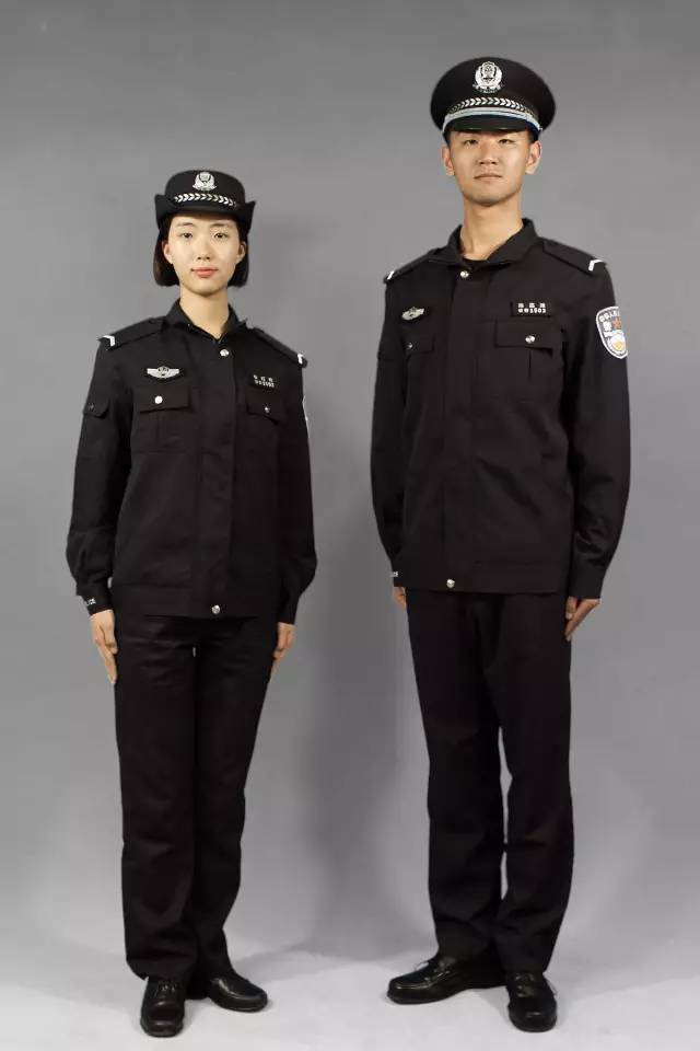 最新人民警察著裝規(guī)定，智能警服系統(tǒng)科技新品發(fā)布，守護(hù)安全與榮耀