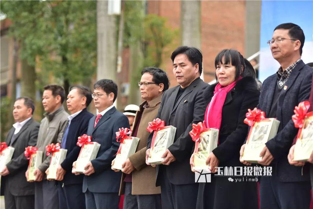 博白最新職位招聘探秘，小巷中的職業(yè)寶藏冒險(xiǎn)之旅